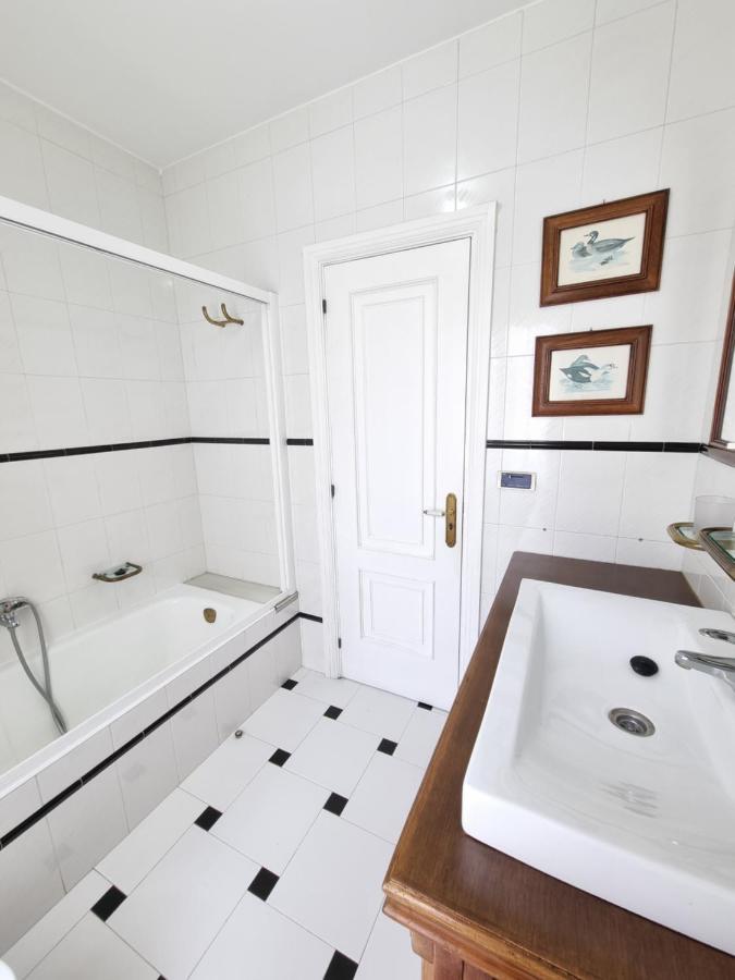 Piso De 3 Habitaciones A 3 Minutos De La Playa. Ribeira Bagian luar foto